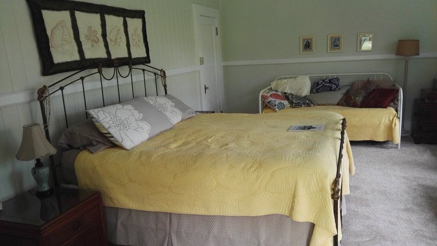 The Old Hawaiian B B — Guest room