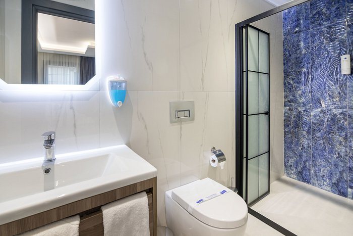 The Omiya Hotel Istanbul — Bathroom