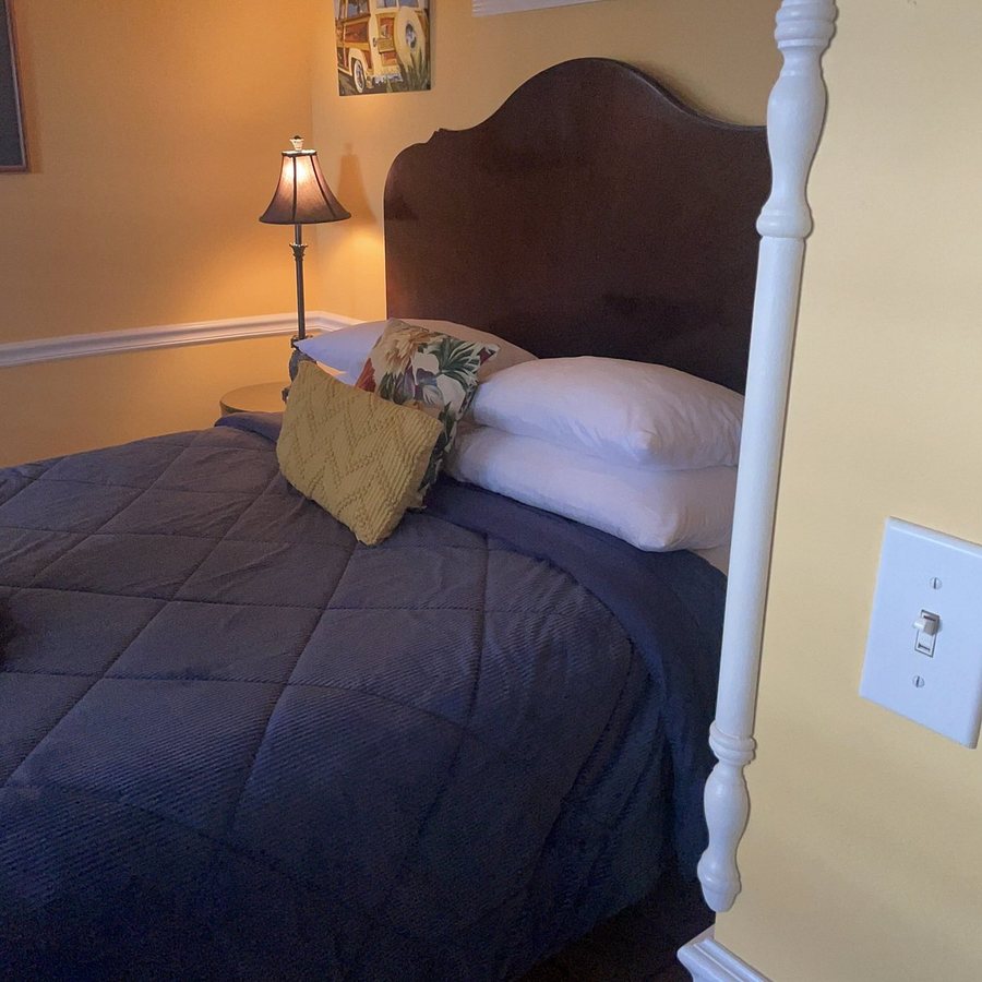 The Original Romar House Bed Breakfast Inn — Guest room