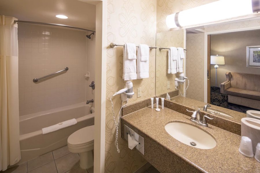 The Orleans Hotel Casino Las Vegas Nevada — Bathroom