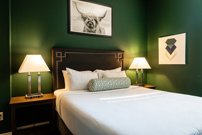 The Oxford Seattle — Guest room