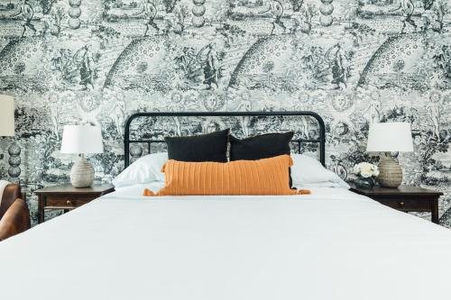 The Painted Lady — Guest room