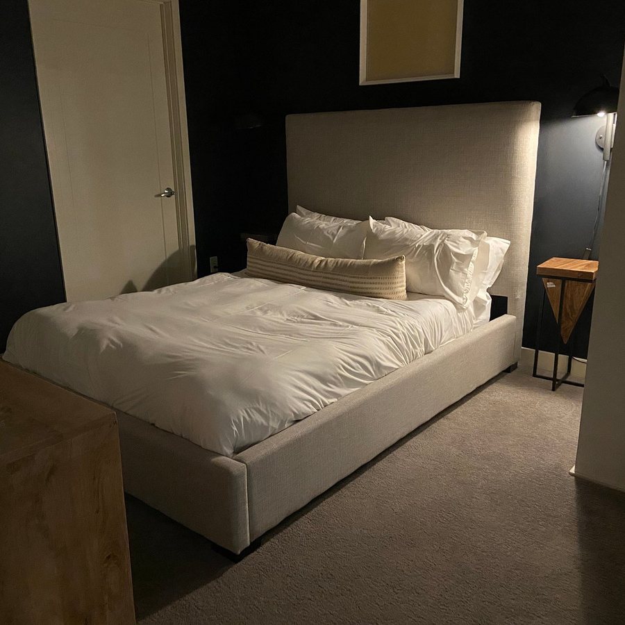 The Palmer — Guest room