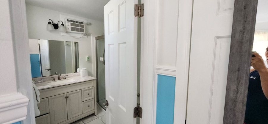 The Palms Hotel Key West — Bathroom
