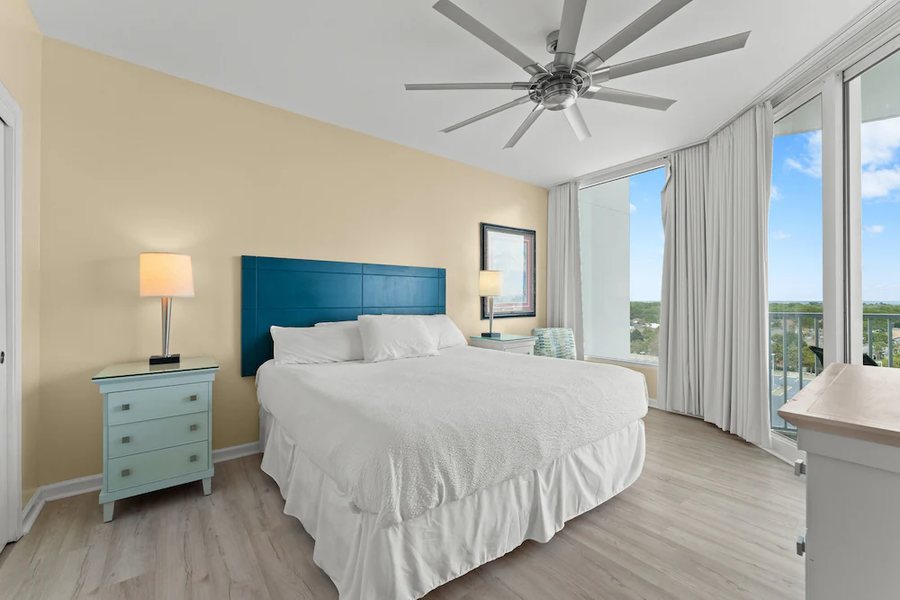 The Palms of Destin Resort — Guest room