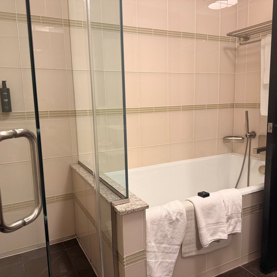 The Park Ave North New York City New York — Bathroom