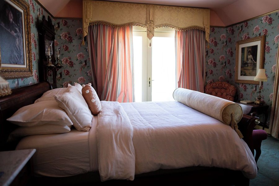 The Park Street Inn — Guest room
