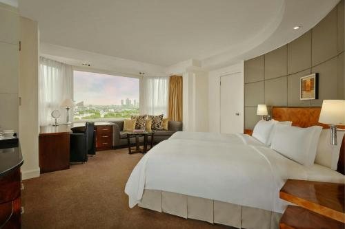 The Park Tower Knightsbridge A Luxury Collection Hotel London — Guest room