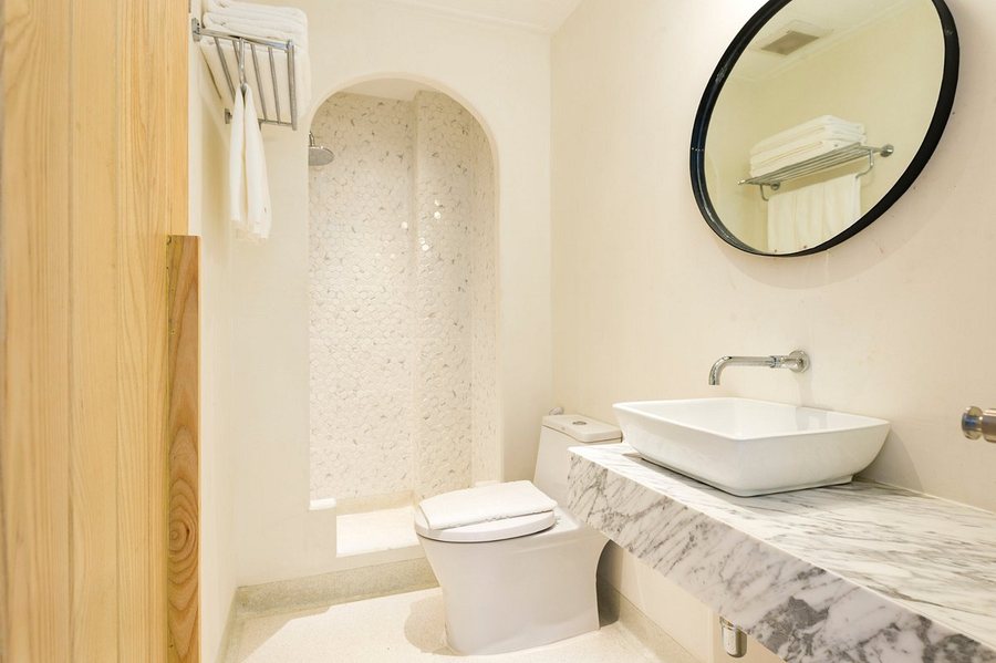The Pattern Boutique Hotel — Bathroom