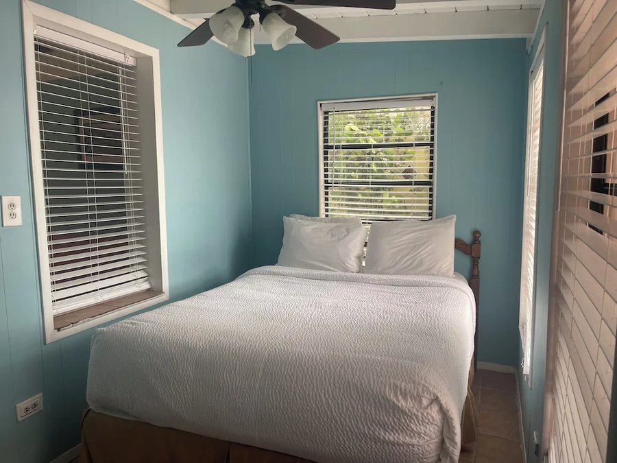The Pelican Key Largo Cottages — Guest room