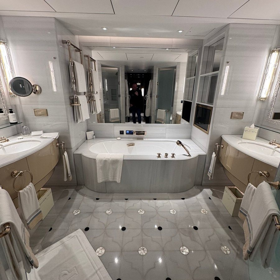 The Peninsula Istanbul Istanbul — Bathroom