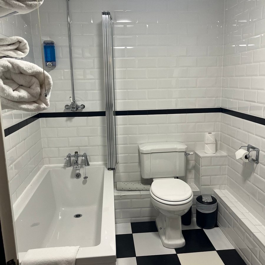 The Pilgrm — Bathroom