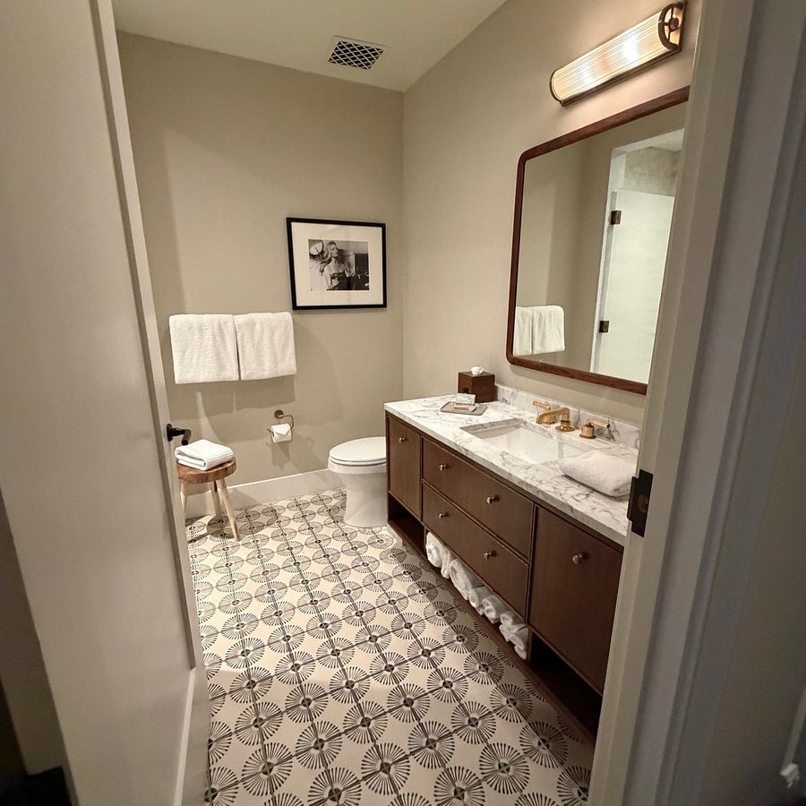 The Pinch Charleston — Bathroom