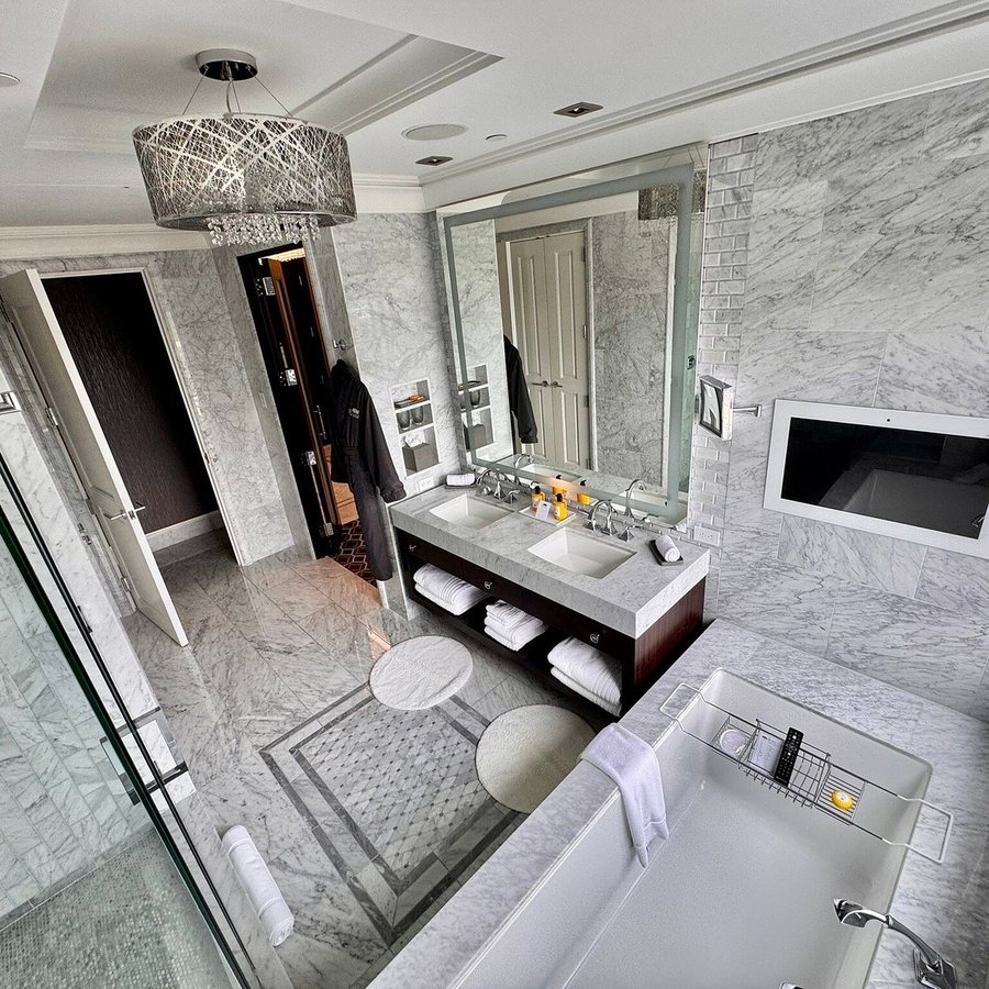 The Post Oak Hotel at Uptown Houston — Bathroom