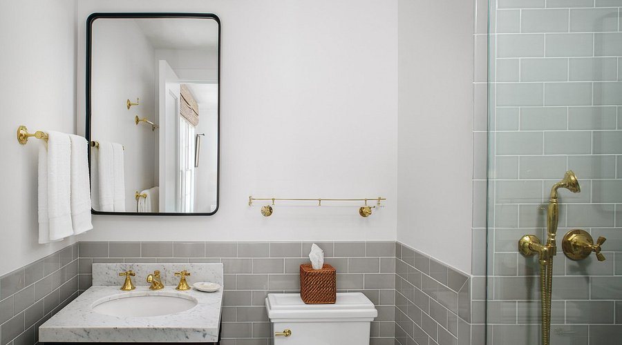 The Pridwin Hotel and Cottages — Bathroom