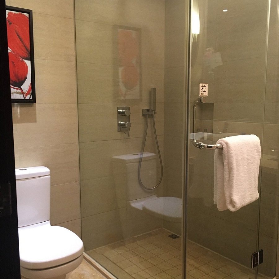 The Qube Hotel Shanghai Pudong — Bathroom