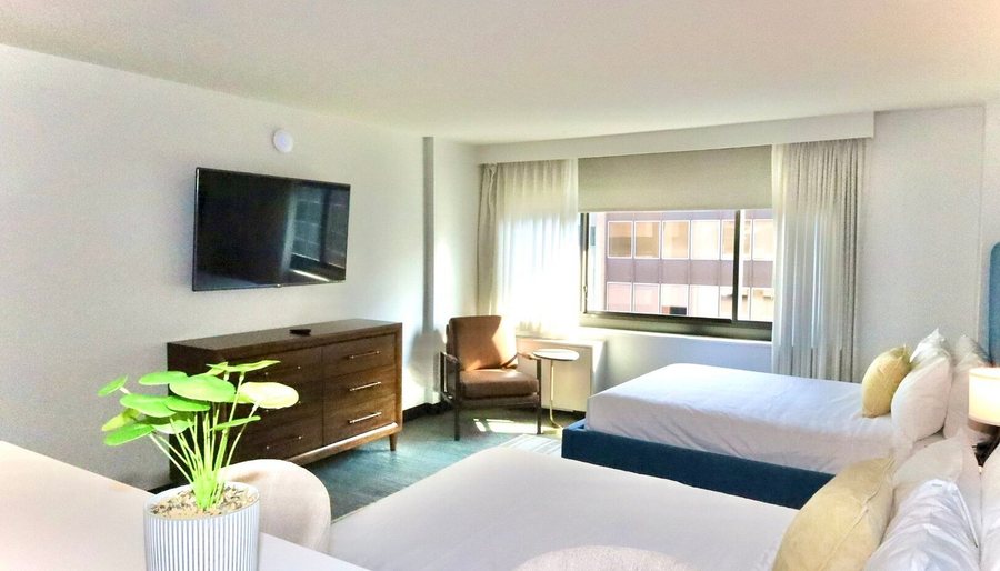 The Quincy an Ascend Collection Hotel — Guest room