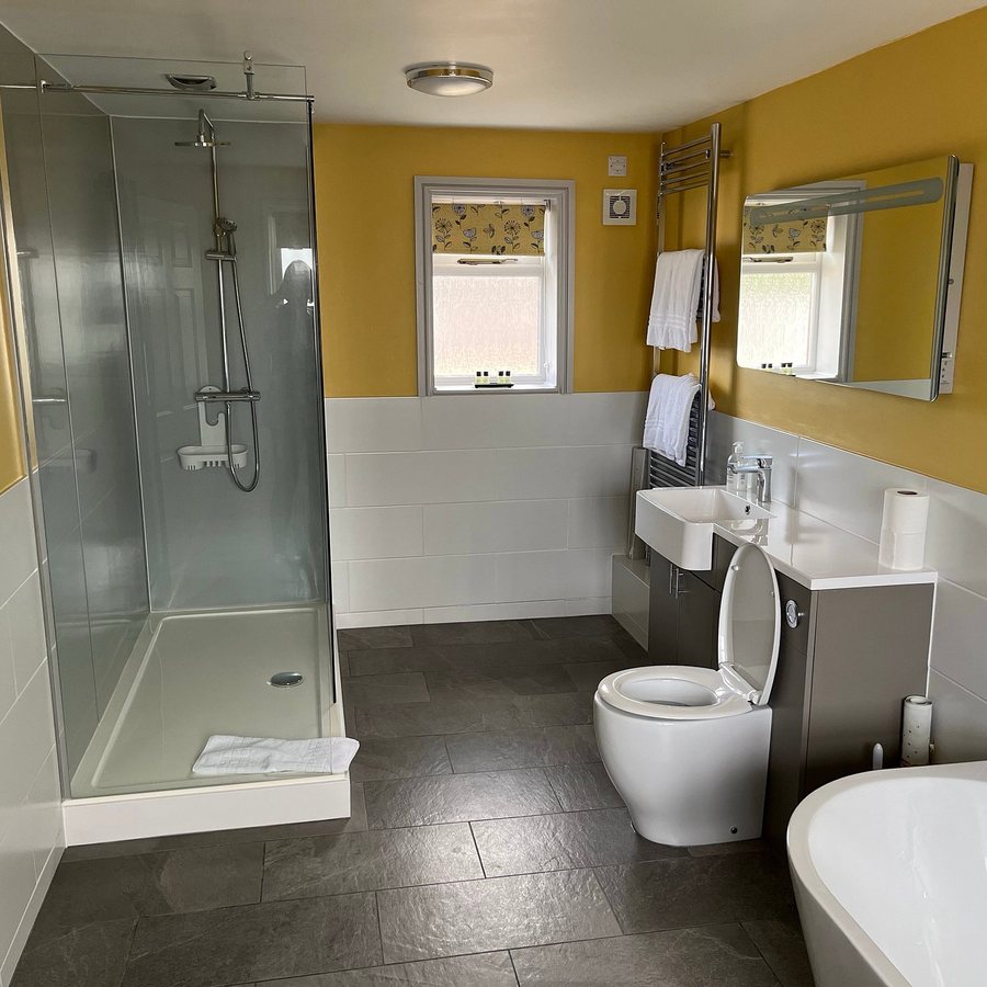 The Red Door Resort — Bathroom
