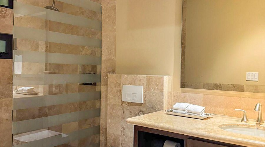 The Reserve at Diamante Cabo San Lucas — Bathroom