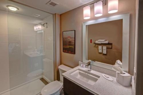 The Reserve at Hot Springs — Bathroom