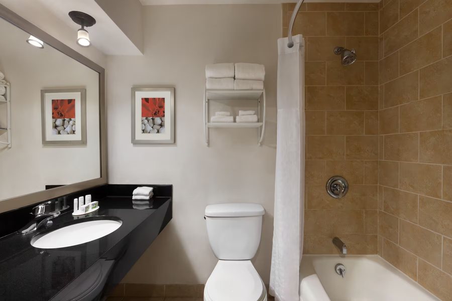 The Reserve Retreat — Bathroom