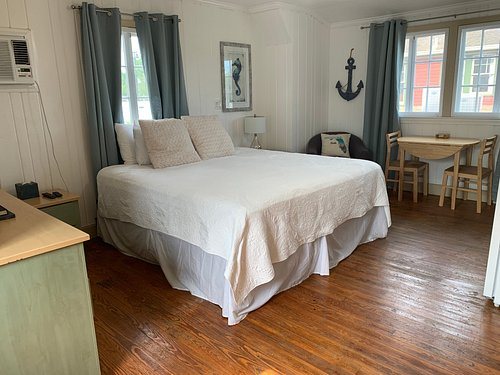 The Reserve Retreat — Guest room