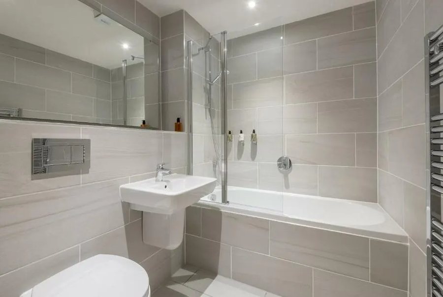 The Resident Edinburgh Edinburgh Scotland — Bathroom