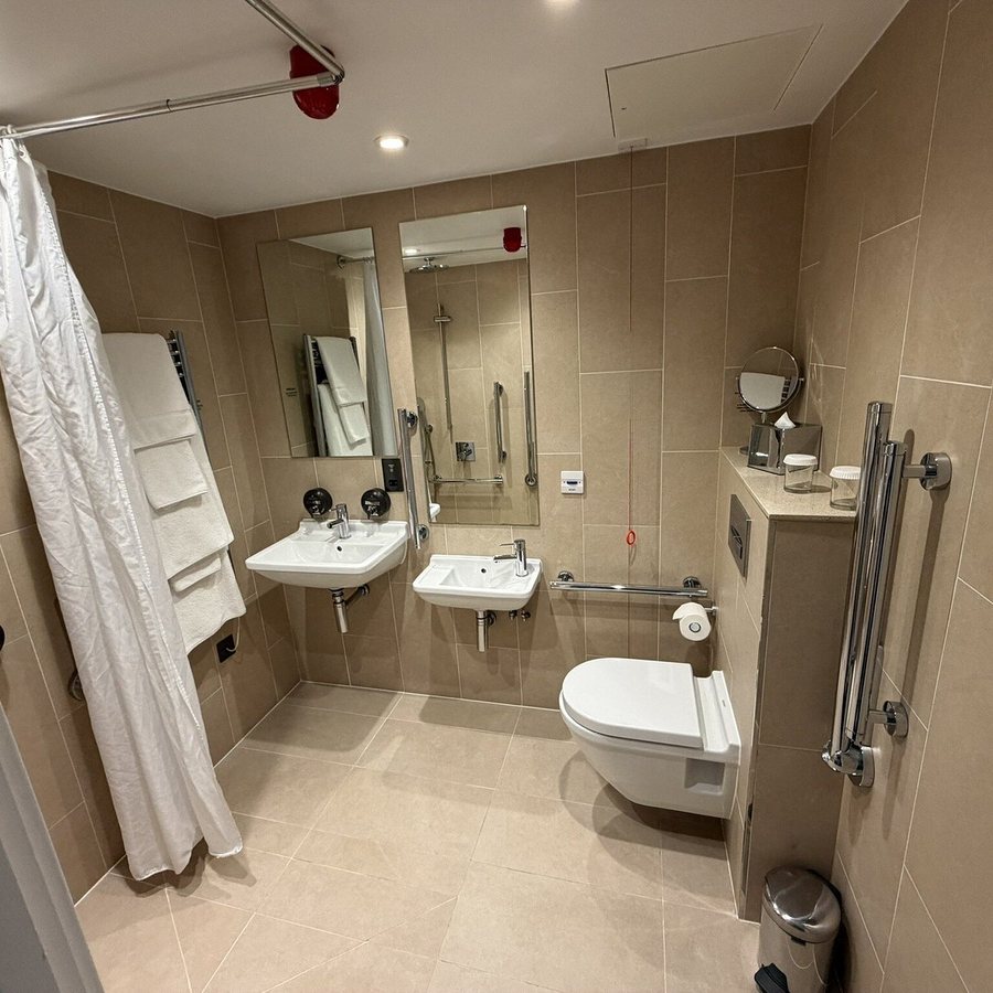 The Resident Victoria — Bathroom