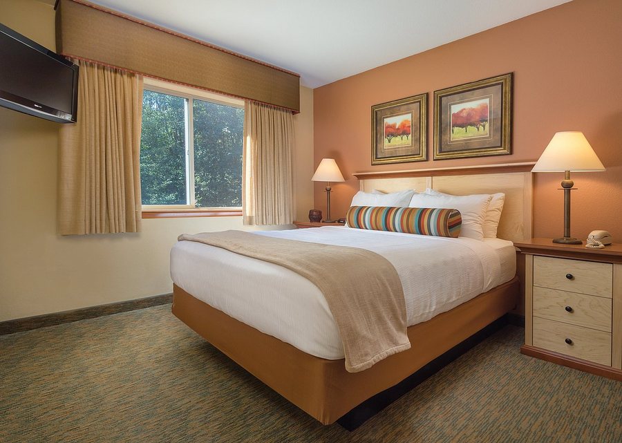 The Resort at The Mountain — Guest room
