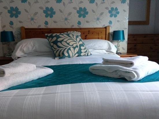 The Riccarton inn Letting Bedrooms page — Guest room