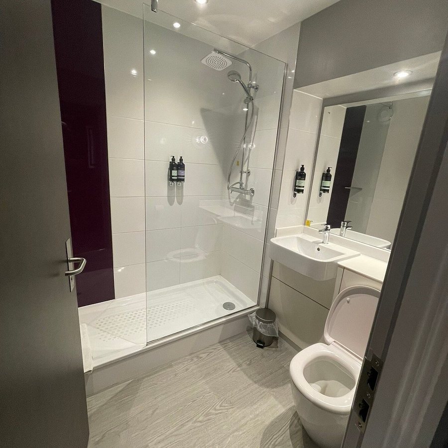 The Rine — Bathroom