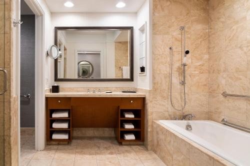 The Ritz Carlton Boston — Bathroom