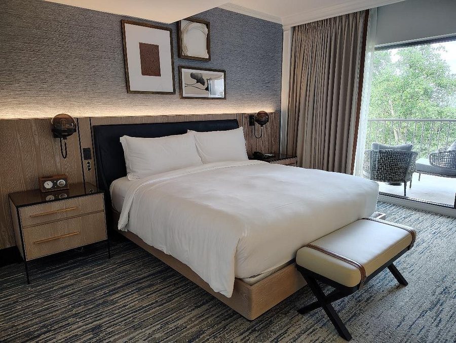 The Ritz Carlton Dallas Las Colinas — Guest room
