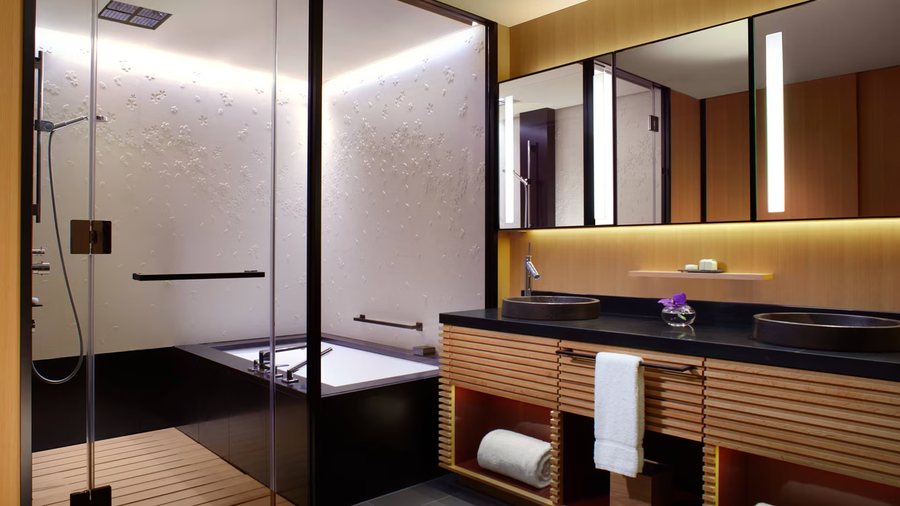 The Ritz Carlton Kyoto — Bathroom