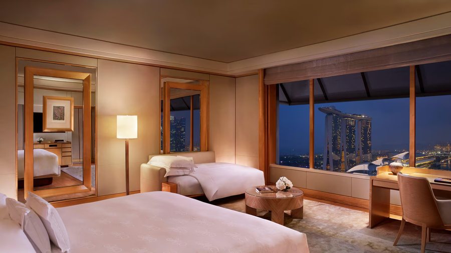 The Ritz Carlton Millenia Singapore — Guest room