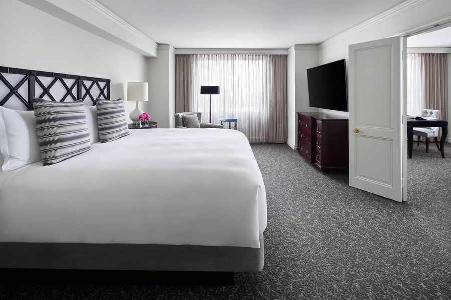 The Ritz Carlton Pentagon City — Guest room