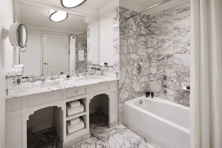 The Ritz Carlton San Francisco — Bathroom