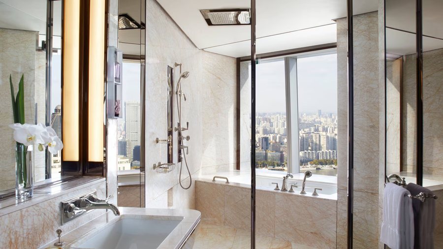 The Ritz Carlton Shanghai Pudong — Bathroom