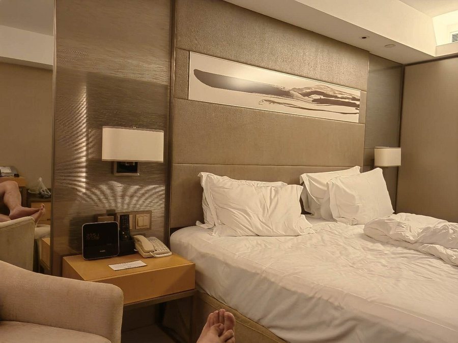 The Royal Garden Kowloon East — Guest room