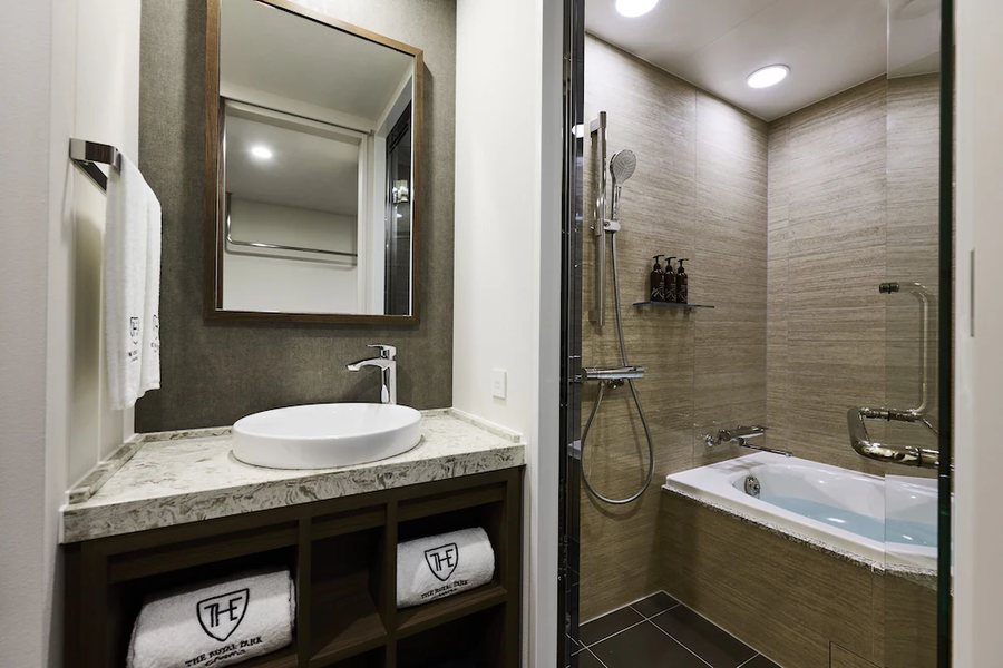The Royal Park Canvas Kyoto Nijo — Bathroom