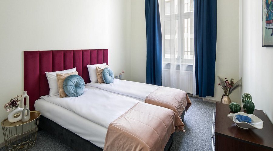 The Royal Patch Aparthotel — Guest room