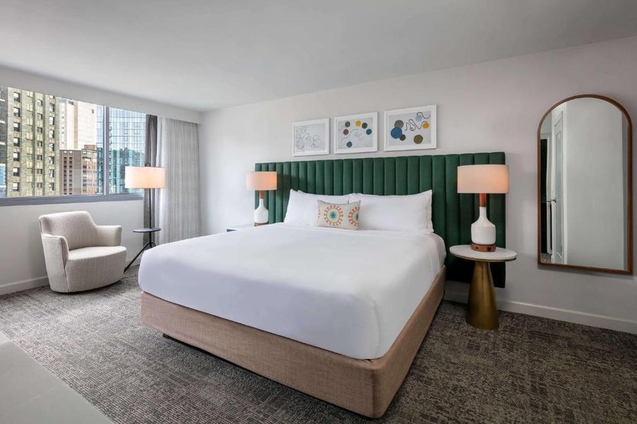 The Royal Sonesta Chicago Downtown — Guest room