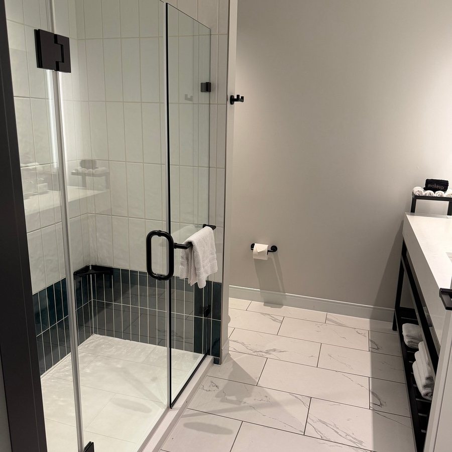 The Royal Sonesta Washington Dc Capitol Hill — Bathroom