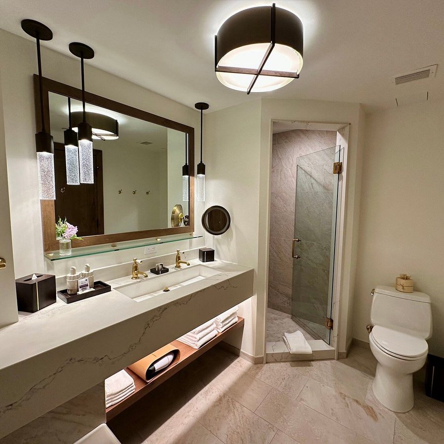 The Rusty Parrot Lodge And Spa — Bathroom