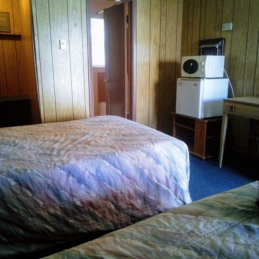 The Sage Motel — Guest room