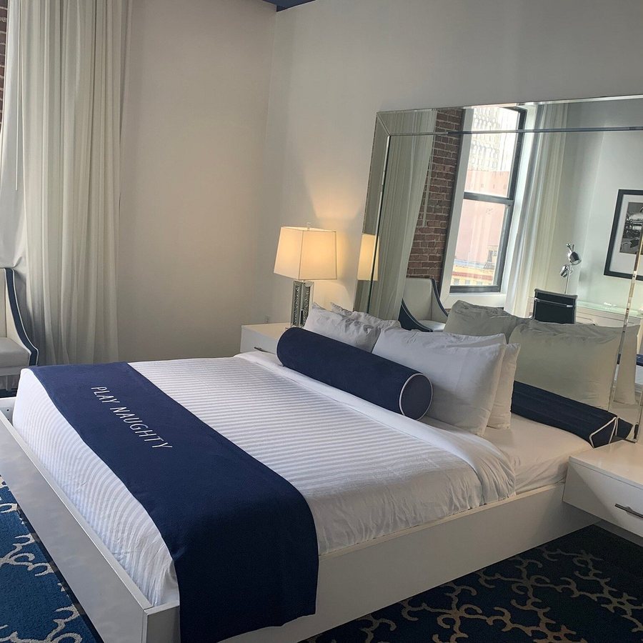 The Saint Hotel New Orleans French Quarter Autograph Collection — Guest room