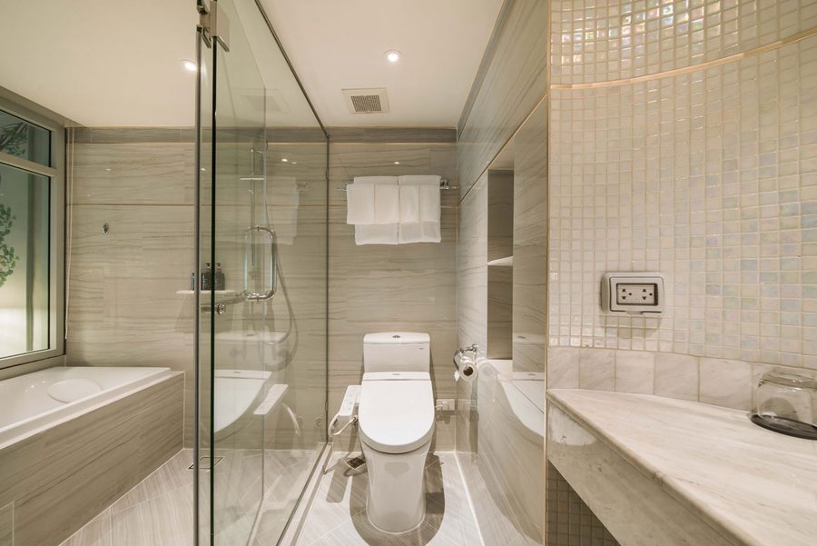 The Salil Hotel Sukhumvit 57 Thonglor — Bathroom