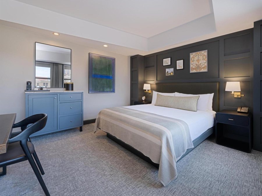 The Sam Houston Hotel Tapestry Collection by Hilton — Guest room