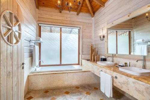 The Sanctuary at Los Corales — Bathroom