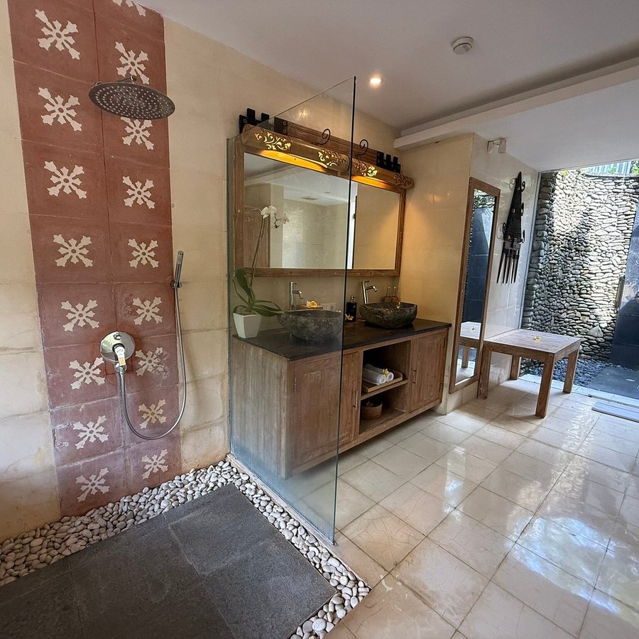 The Sankara Resort Spa — Bathroom
